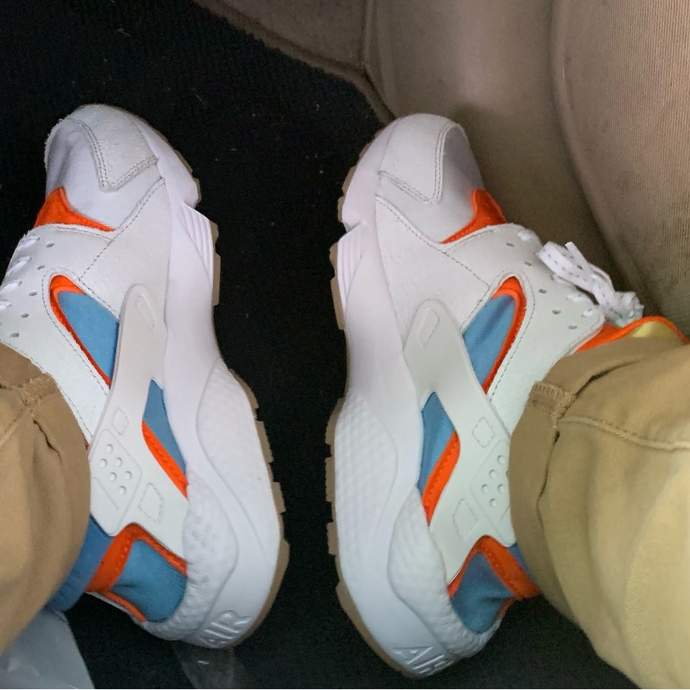Nike huraches men’s size 9.5 wore a few times